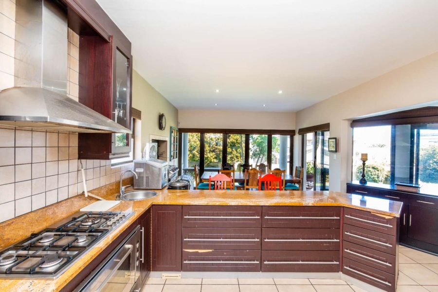 4 Bedroom Property for Sale in Myburgh Park Fase 2 Western Cape